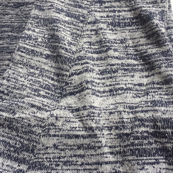 SOFT V NECK LOOSE FIT TUNIC - Picture 5 of 5